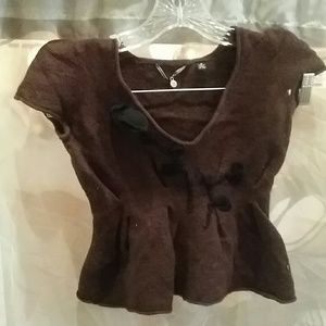 Burgundy knitted and knotted pleated top