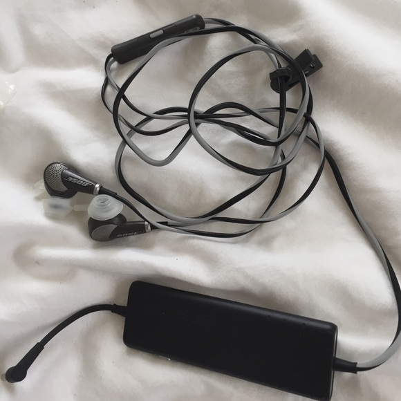 Bose quiet comfort 20i earphones