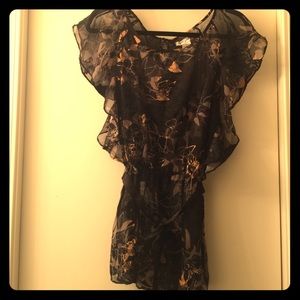 Beautiful blouse with satin ribbon at waist