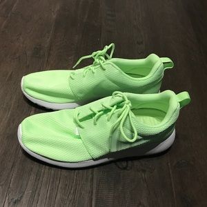 Lime green Nike roshe