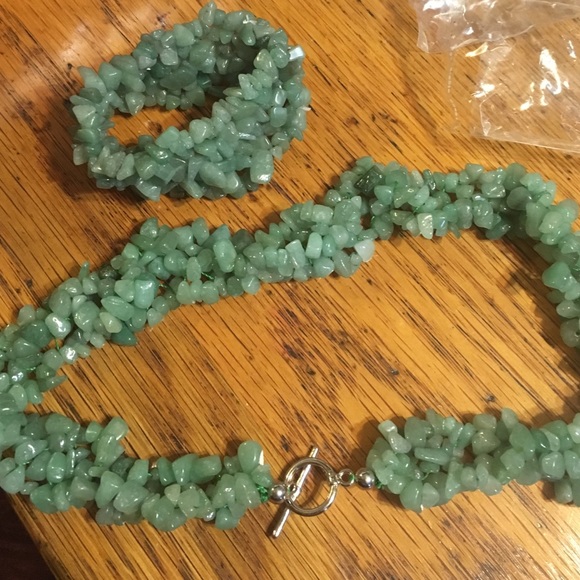 Bracelet and necklace set