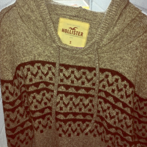 HOLLISTER CASUAL SWEATER