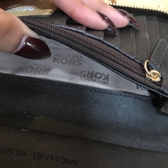 SOLD Michael Kors Signature Wallet Brown - Picture 4 of 4