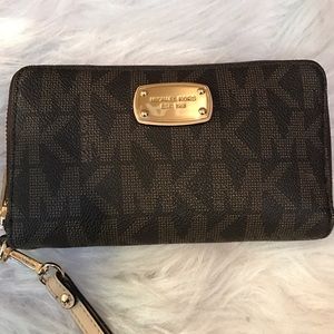 SOLD Michael Kors Signature Wallet Brown