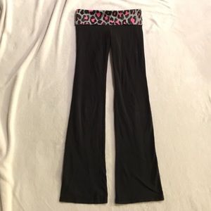 Victoria's Secret yoga pants! (Flare)
