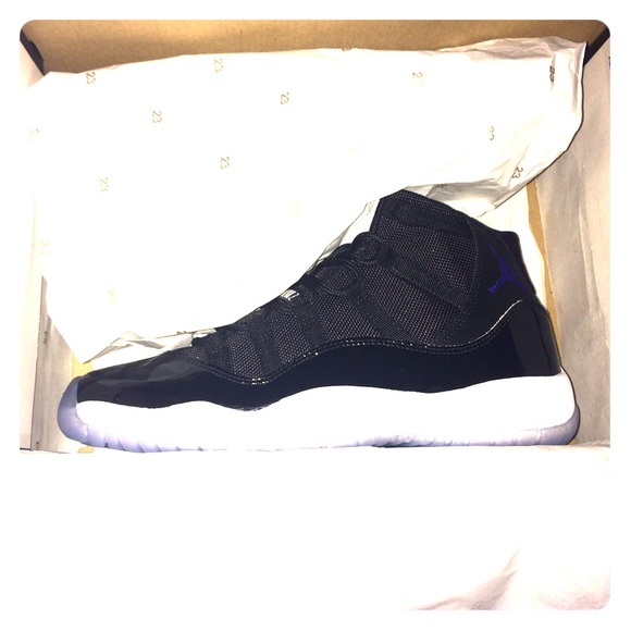 Jordan 11 space jam