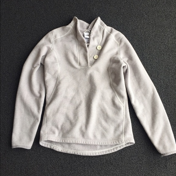 The north face sweater
