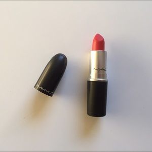 MAC Lipstick in Dangerous Retro Matte