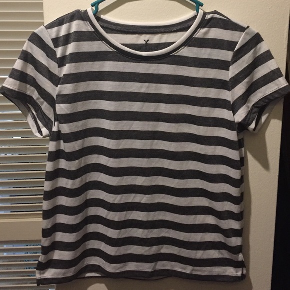 🖤 White & Grey Striped Tee - American eagle