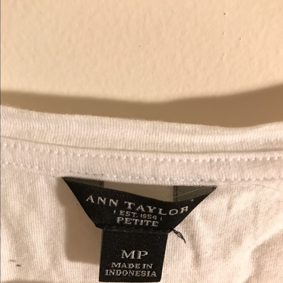 Ann Taylor tank top with sequins - Picture 2 of 3