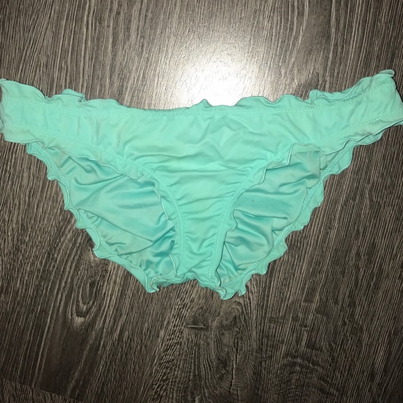 VS ruffle bottoms