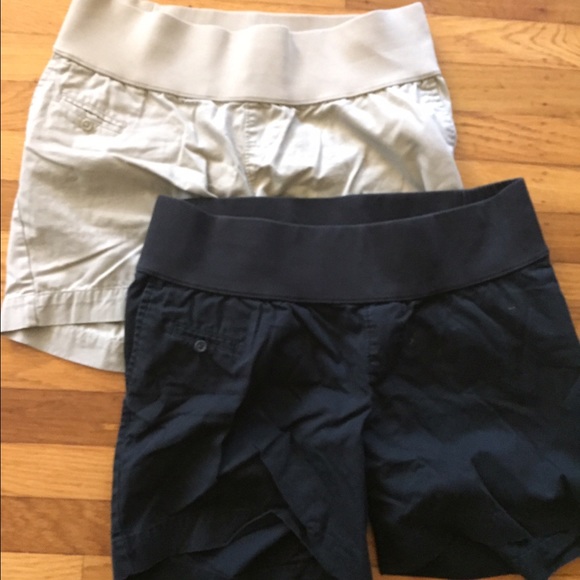 Liz Lange maternity shorts - tan and blue dress