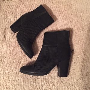 Blacked Heeled Booties size 7.5
