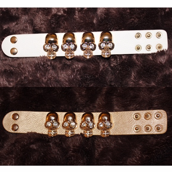 White Crystal Skull Bracelet - Picture 3 of 4