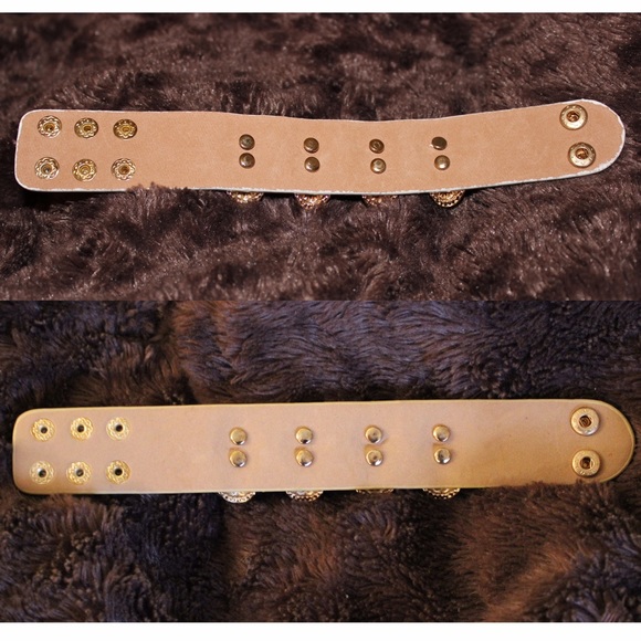 White Crystal Skull Bracelet - Picture 4 of 4