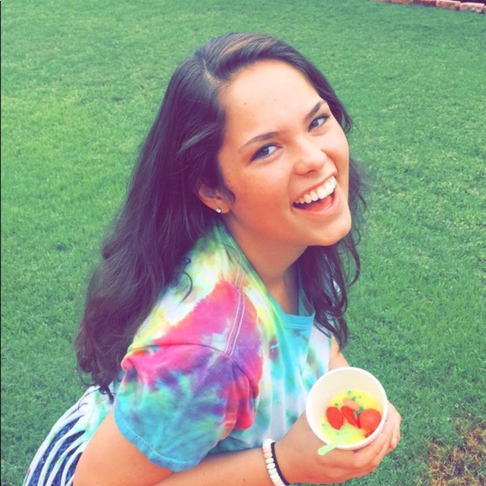 Meet your Posher, Danielle