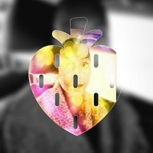 Meet your Posher, Claudia