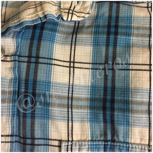 Men's Plaid Short Sleeve Buttoned Shirt - Picture 2 of 2