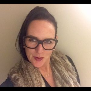 Meet your Posher, Laurence