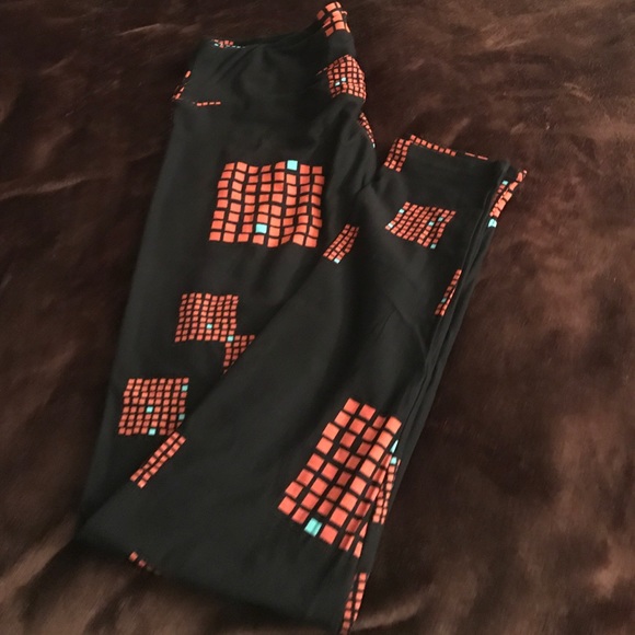 LuLaRoe Pants - Brand New TC LuLaRoe Leggings