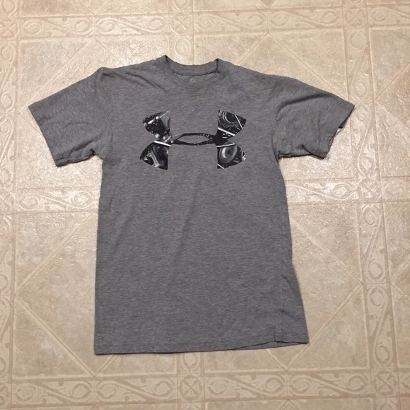 Under Armour logo t-shirt