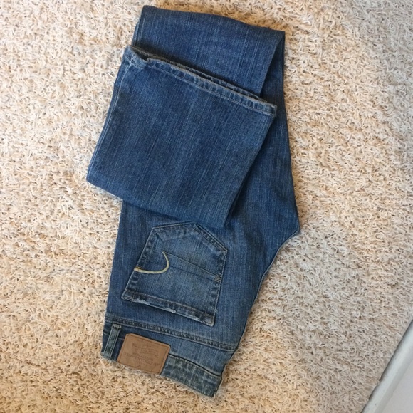 Size 6 reg hipsters, American Eagle jeans