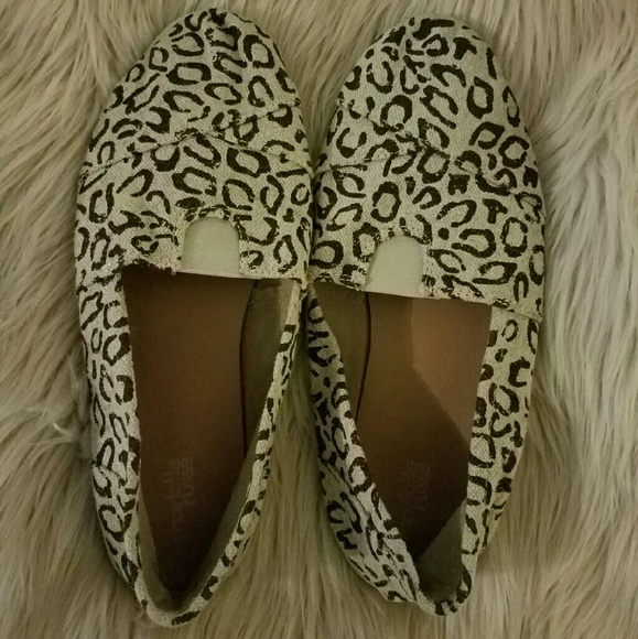 Leopard Print Flats (like new)