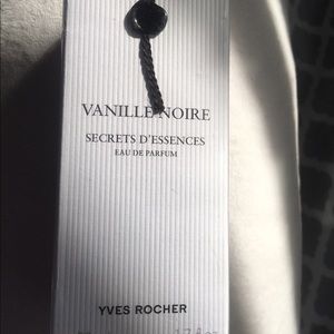 Vanille Noire Secrets D'essences Parfum. Unopened.