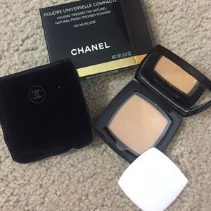 Chanel natural finished pressed powder. NEW