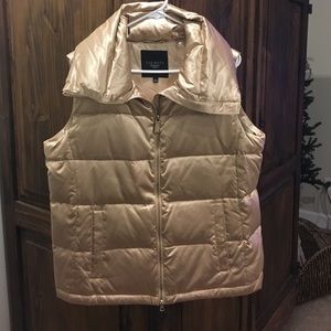 Talbots outdoor puffy vest-size X (12-14)