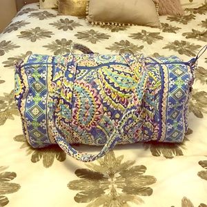 Vera Bradley traveling bag