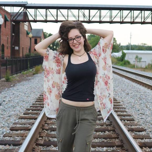 Meet your Posher, Haley - Picture 1 of 1