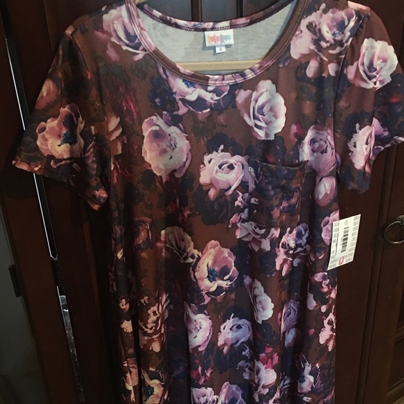 Lularoe floral Carly