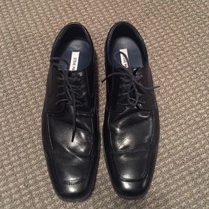 Men's Steve Madden Black Leather dress shoe 10.5