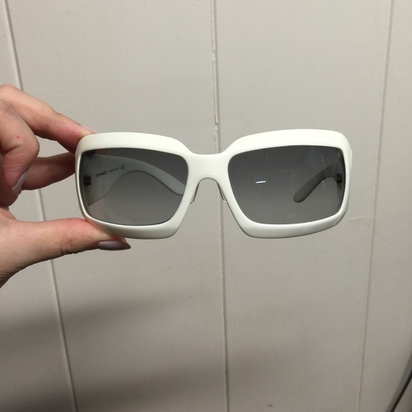 Sunglasses - Picture 2 of 4