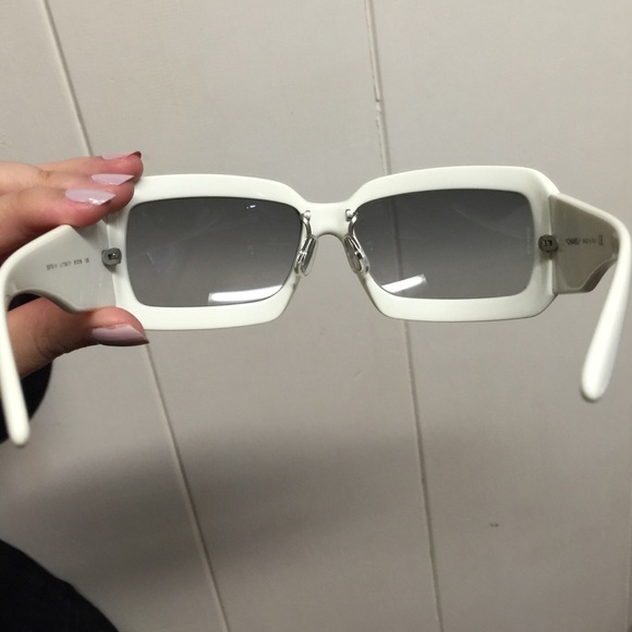 Sunglasses - Picture 4 of 4