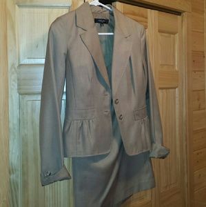 Nine West khaki pencil skirt suit
