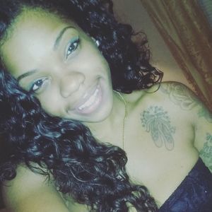 Meet your Posher, Makeda