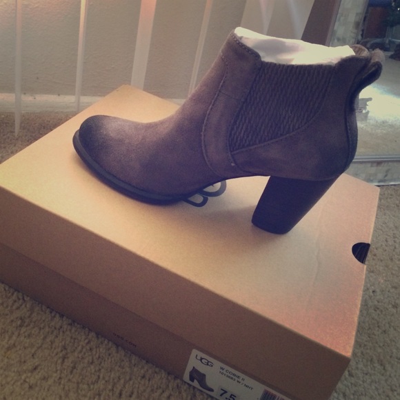 UGG Booties SOLD - Picture 1 of 1