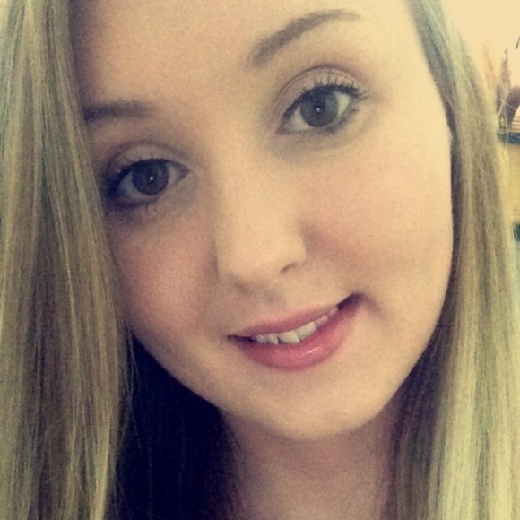 Meet your Posher, Brittney