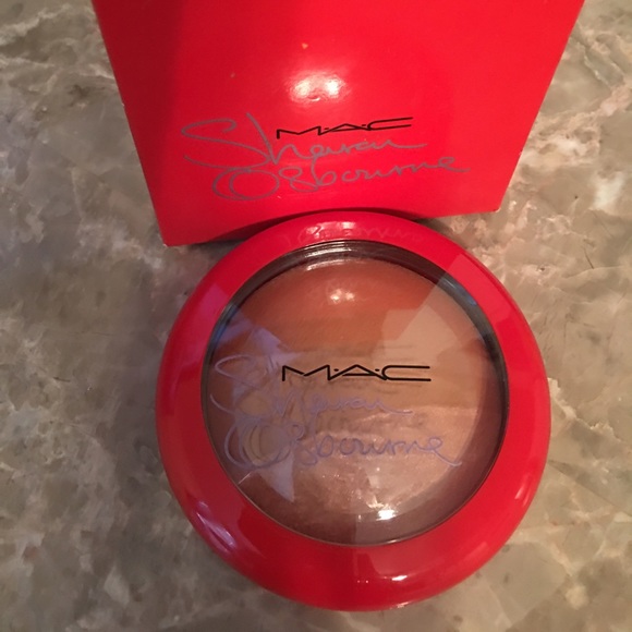 Ltd edition MAC Sharon Obsourne MSF Powder