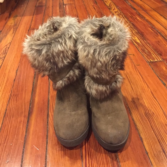 Furry Platform Boots