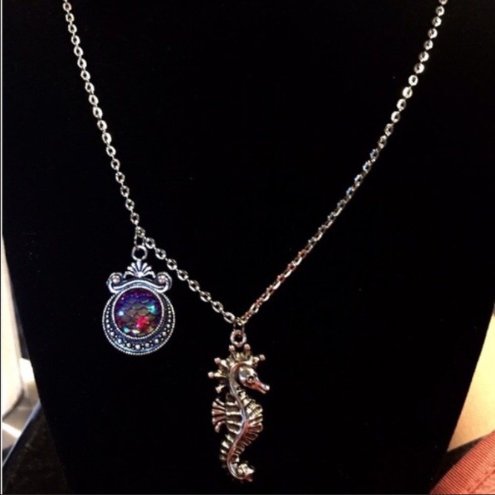 🌀4 COLORS !! SEAHORSE & MERMAID SCALES NECKLACE🌀