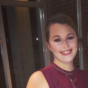 Meet your Posher, Hailey