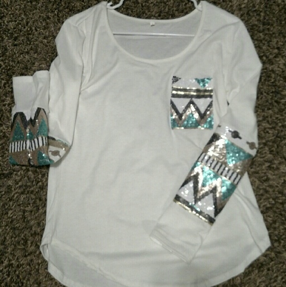 White, sequin detail, long sleeve high-low tee