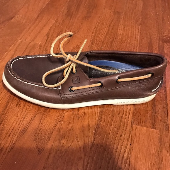 HOST PICK!! Sperry Topsider Shoe Size 8 1/2