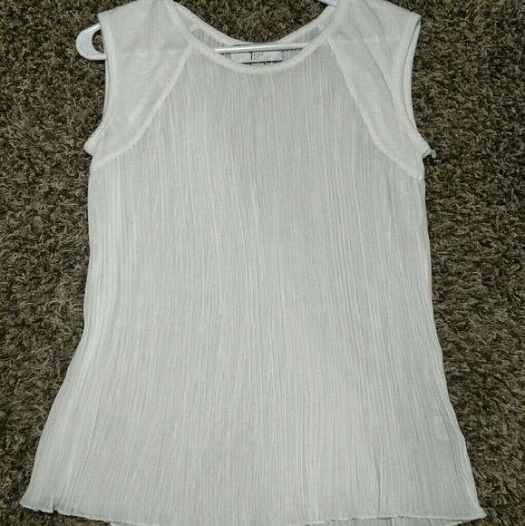 Off white, pleated cap sleeve blouse