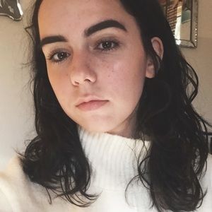 Meet your Posher, Caroline