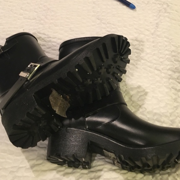 Michael Kors rain boots - Picture 4 of 7