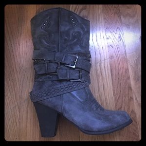 Western Boots with Heel